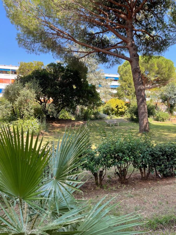 Frejus Plage - 50M2 Au Calme, Tout A Pieds Ngoại thất bức ảnh