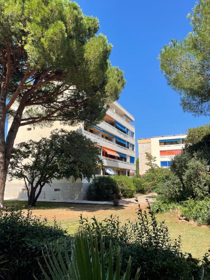 Frejus Plage - 50M2 Au Calme, Tout A Pieds Ngoại thất bức ảnh
